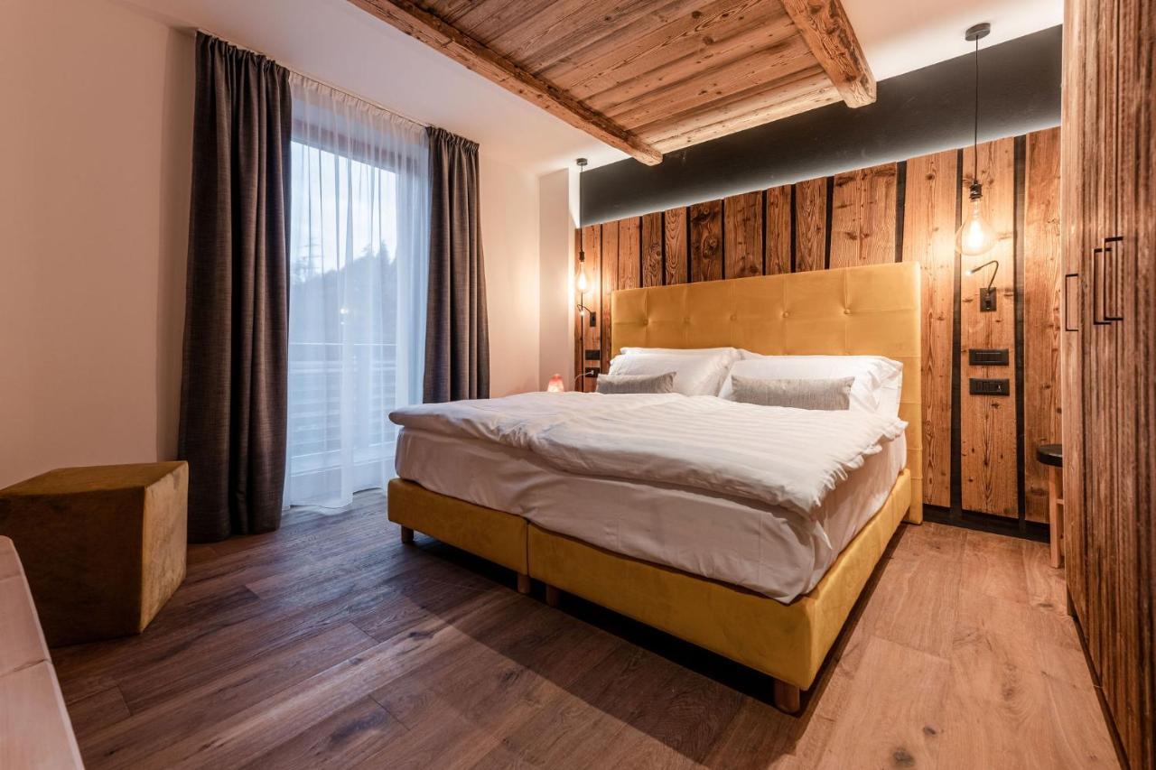 Nidaris - Luxury Private Spa Aparthotel