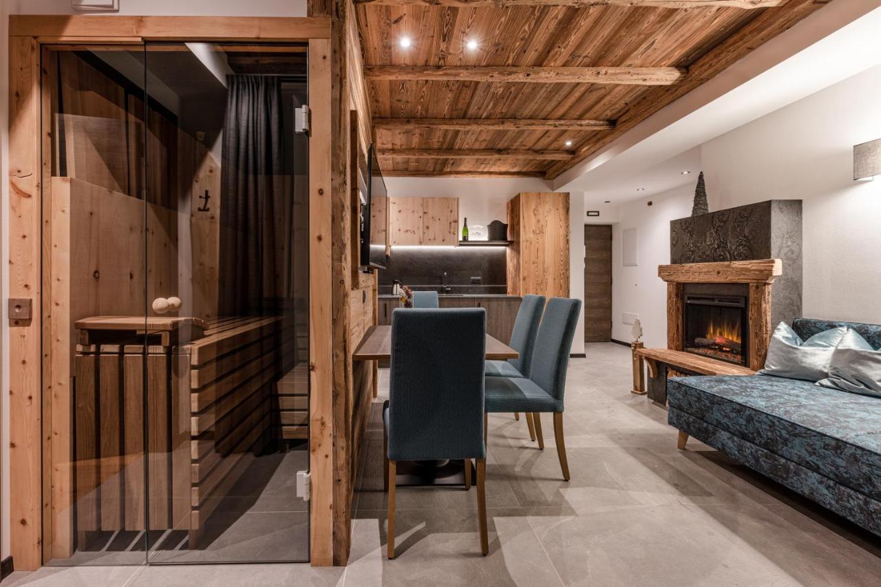 Nidaris - Luxury Private Spa Aparthotel
